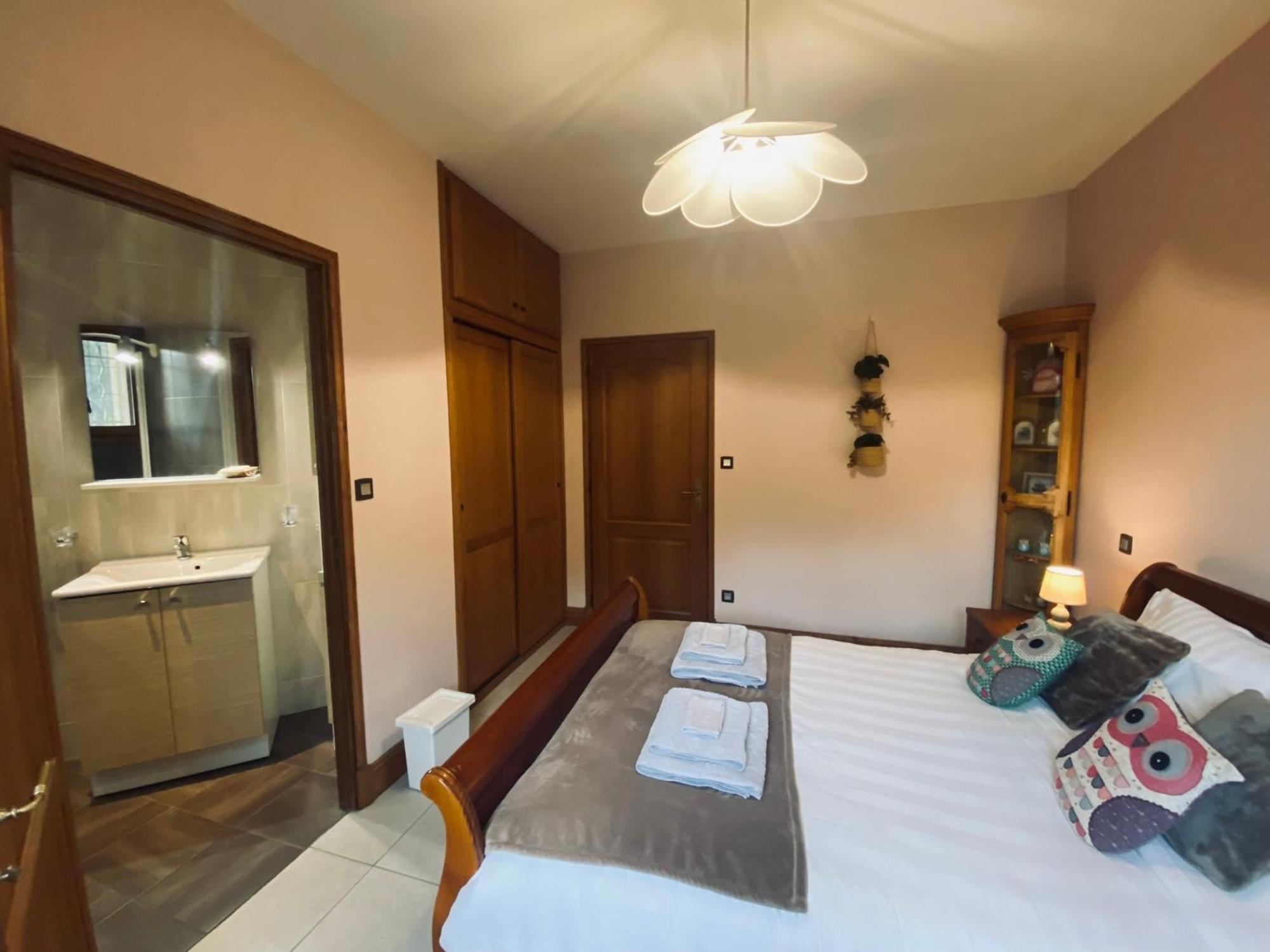 Le Hibou Heureux Bed & Breakfast Bezenac Exterior photo
