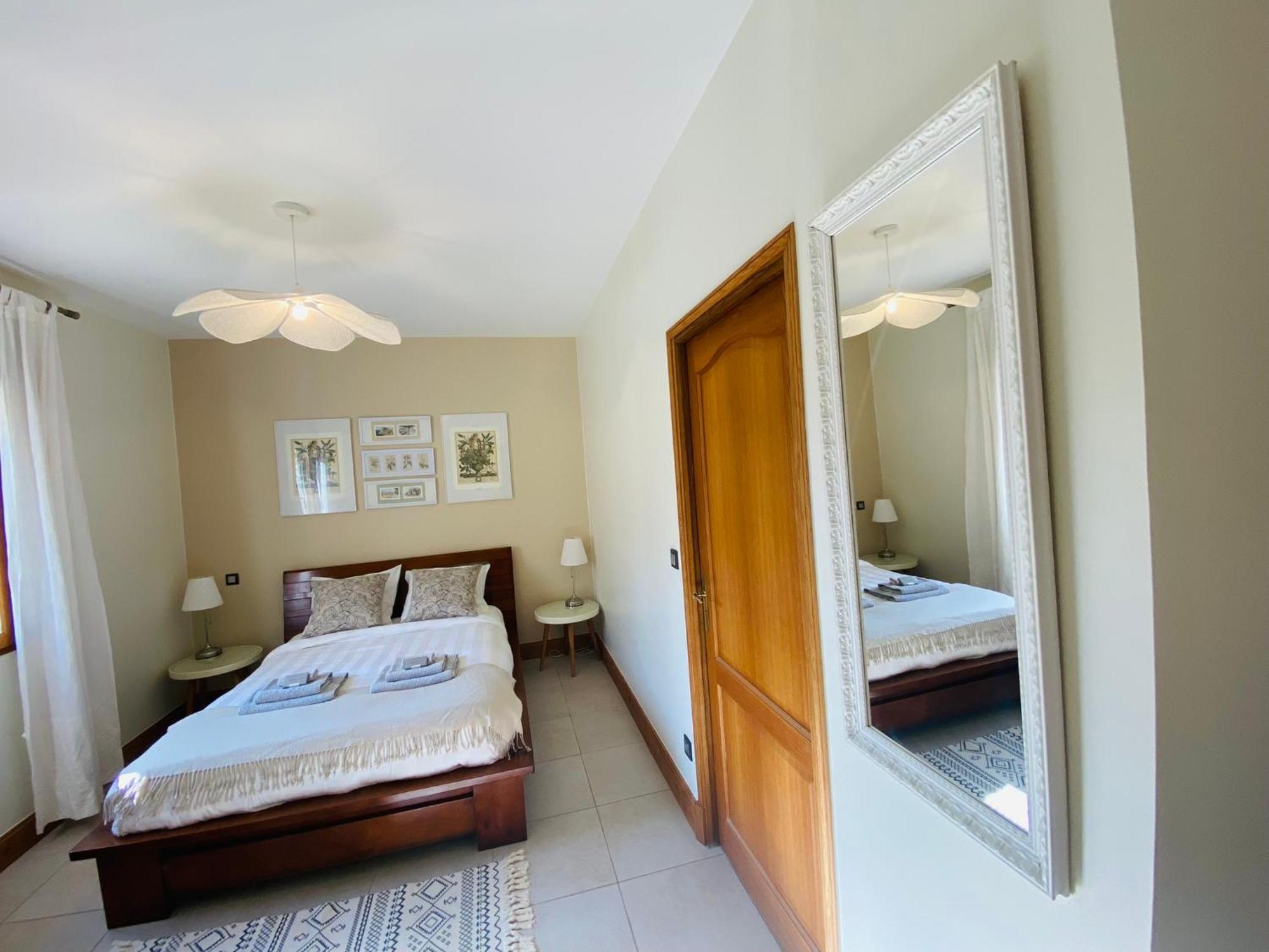 Le Hibou Heureux Bed & Breakfast Bezenac Exterior photo